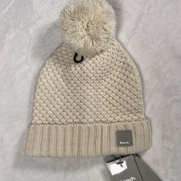 Cableknit beanie from Bench ❄️ cream ❄️ NWT - Picture 1 of 7